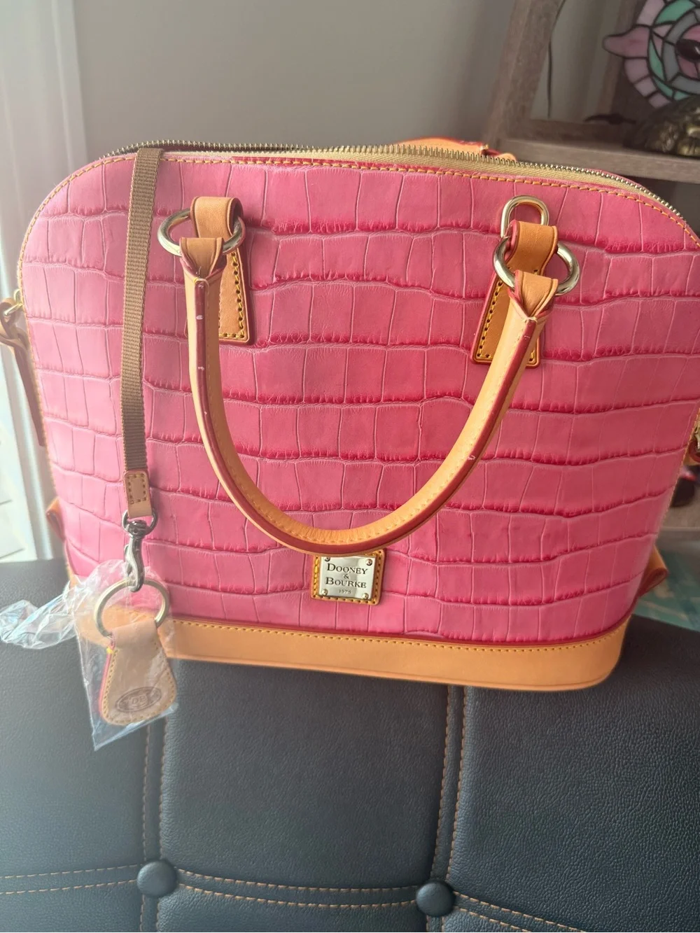 Dooney & Bourke like new